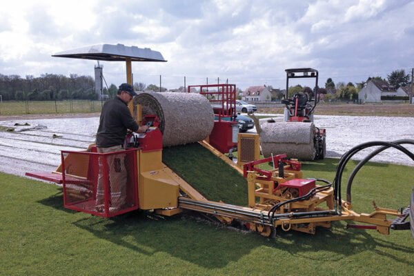 Magnum Big Roll Harvester